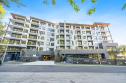 212-2015 St Johns Street  Port Moody, BC V3H 0N5