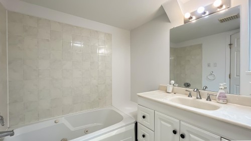 10531 Hollybank Drive, Richmond, BC 