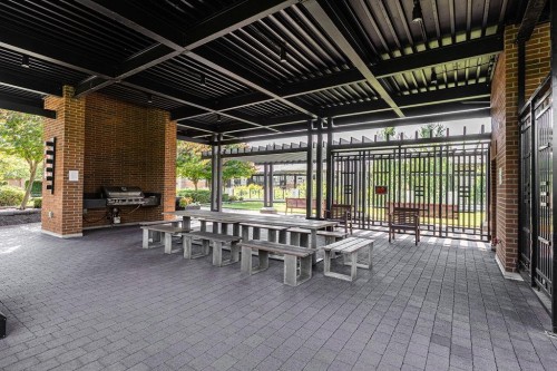 803-3100 Windsor Gate, Coquitlam, BC 