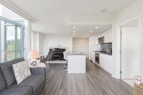 803-3100 Windsor Gate, Coquitlam, BC 