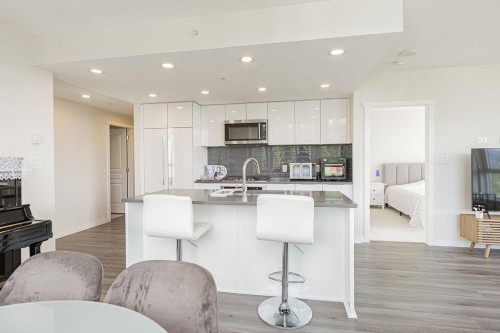 803-3100 Windsor Gate, Coquitlam, BC 