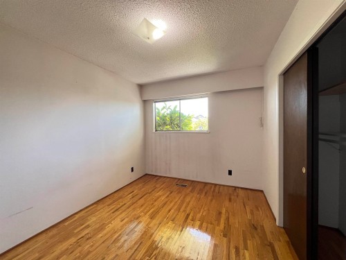 235 62Nd Avenue E, Vancouver, BC 