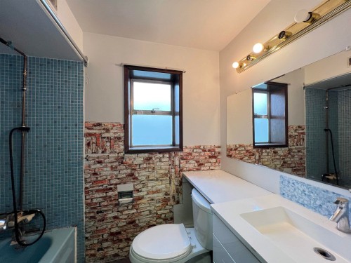 235 62Nd Avenue E, Vancouver, BC 