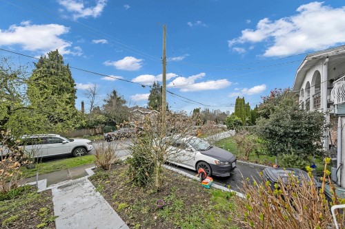 235 62Nd Avenue E, Vancouver, BC 