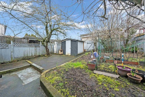 235 62Nd Avenue E, Vancouver, BC 