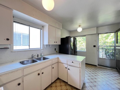 235 62Nd Avenue E, Vancouver, BC 