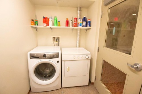 402-5 Pender Street W, Vancouver, BC 