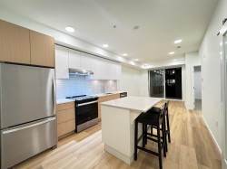 405-1360 Victoria Street  Squamish, BC V8B 0C3