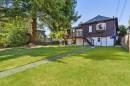 865 12Th Street E, North Vancouver, BC 