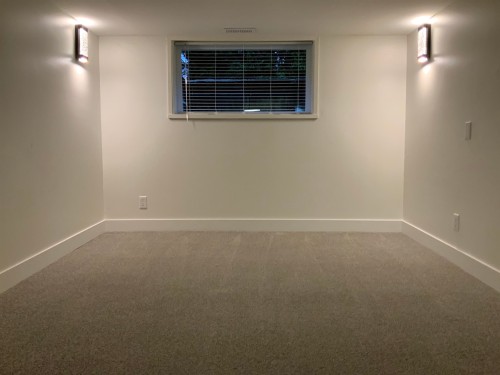 865 12Th Street E, North Vancouver, BC 