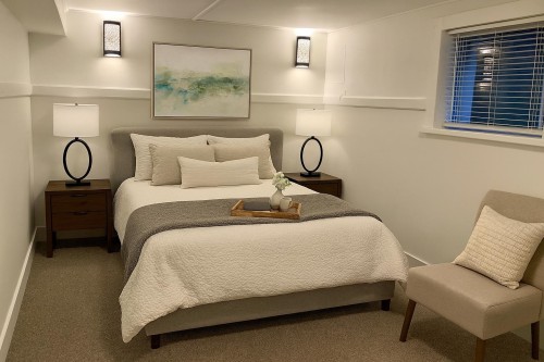 865 12Th Street E, North Vancouver, BC 