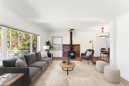 865 12Th Street E, North Vancouver, BC 