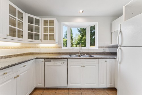 865 12Th Street E, North Vancouver, BC 