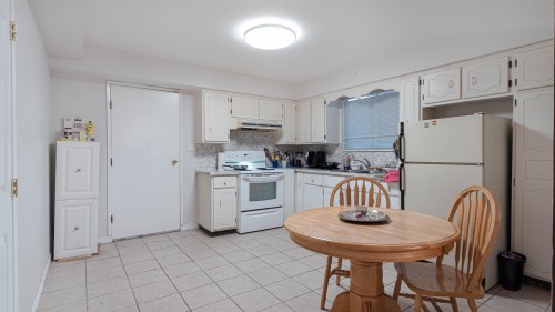 2628 8Th Avenue E, Vancouver, BC 