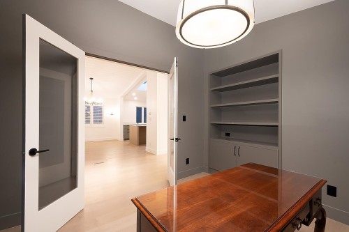 1565 19Th Street, West Vancouver, BC 