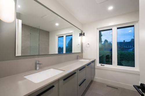 1565 19Th Street, West Vancouver, BC 