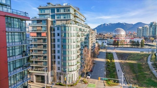 404-1633 Ontario Street  Vancouver, BC V5Y 0C2