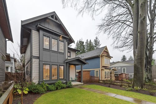 2008 Larson Road  North Vancouver, BC V7M 0E1