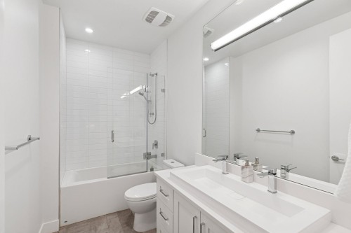 2008 Larson Road, North Vancouver, BC 