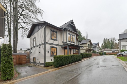 2008 Larson Road, North Vancouver, BC 