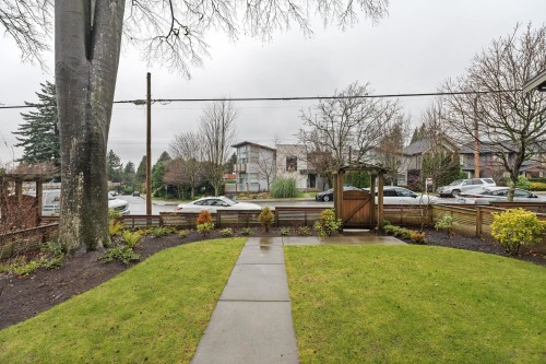 2008 Larson Road, North Vancouver, BC 