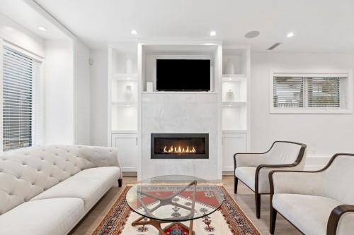 2008 Larson Road, North Vancouver, BC 