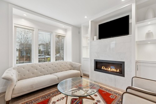 2008 Larson Road, North Vancouver, BC 