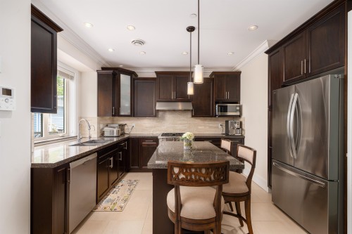 1683 64Th Avenue W, Vancouver, BC 