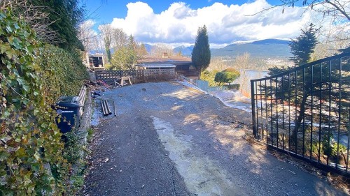 5645 Highfield Drive, Burnaby, BC 