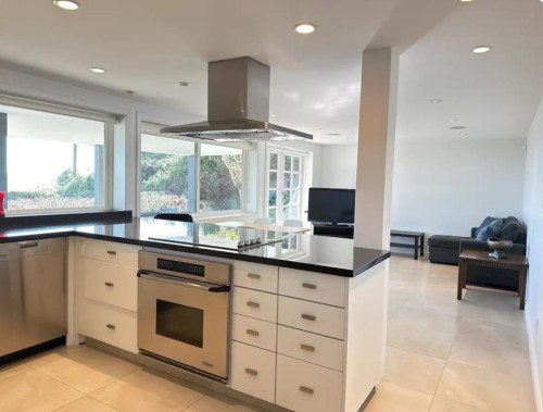 2390 Palmerston Avenue, West Vancouver, BC 