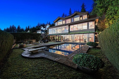 1626 Pinecrest Drive, West Vancouver, BC 
