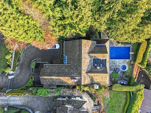 1626 Pinecrest Drive, West Vancouver, BC 
