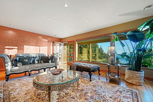 1626 Pinecrest Drive, West Vancouver, BC 