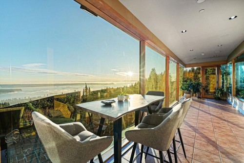 1626 Pinecrest Drive, West Vancouver, BC 