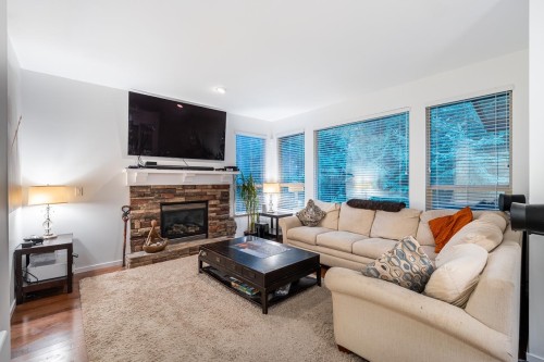 30 Hawthorn Drive, Port Moody, BC 