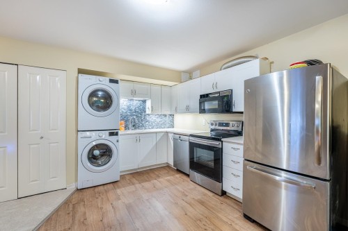 30 Hawthorn Drive, Port Moody, BC 