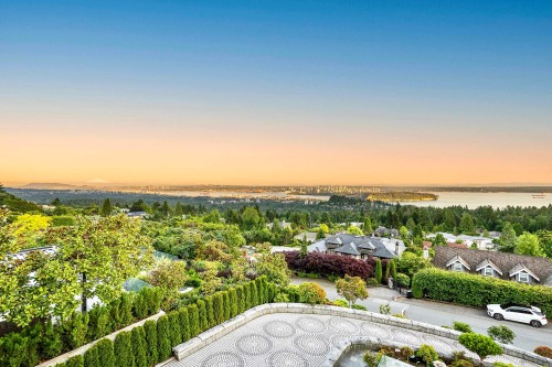 965 King Georges Way, West Vancouver, BC 