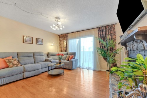 202 Balmoral Place, Port Moody, BC 