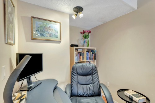 202 Balmoral Place, Port Moody, BC 