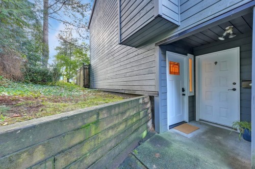 202 Balmoral Place, Port Moody, BC 