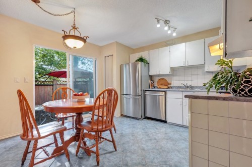 202 Balmoral Place, Port Moody, BC 