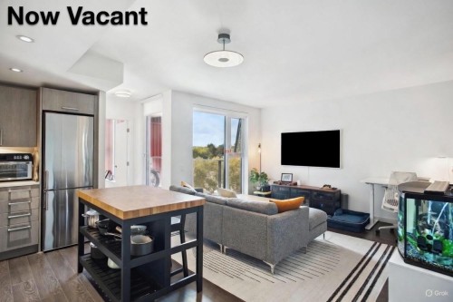 501-983 Hastings Street E Vancouver, BC V6A 0G9