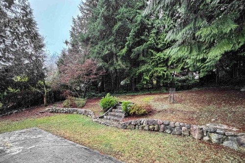 111 Bonnymuir Drive, West Vancouver, BC 
