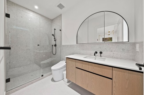 3227 35Th Avenue W, Vancouver, BC 