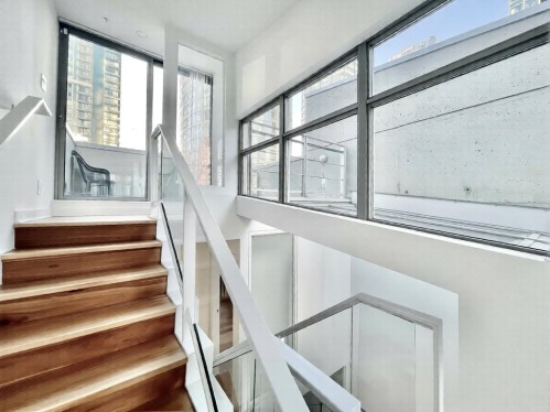 1235 Alberni Street, Vancouver, BC 