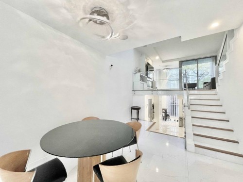 1235 Alberni Street, Vancouver, BC 