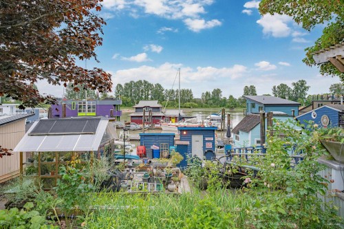 12-23080 Dyke Road  Richmond, BC V6V 1E1