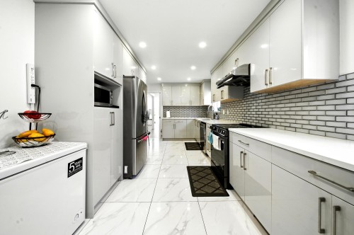 2545 43Rd Avenue E, Vancouver, BC 