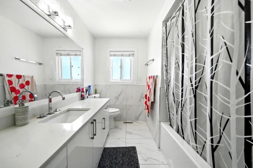 2545 43Rd Avenue E, Vancouver, BC 