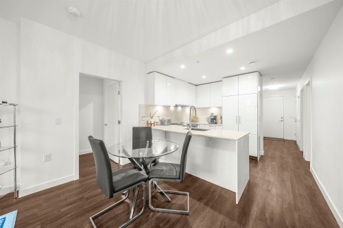 201-2446 Shaughnessy Street, Port Coquitlam, BC 